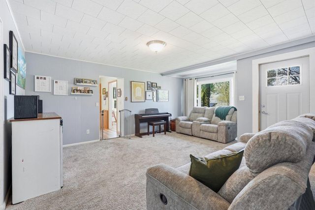 202 Hamilton Drive, River Falls, WI 54022