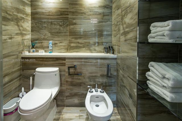16425 Collins Avenue OS16A, Sunny Isles Beach, FL 33160
