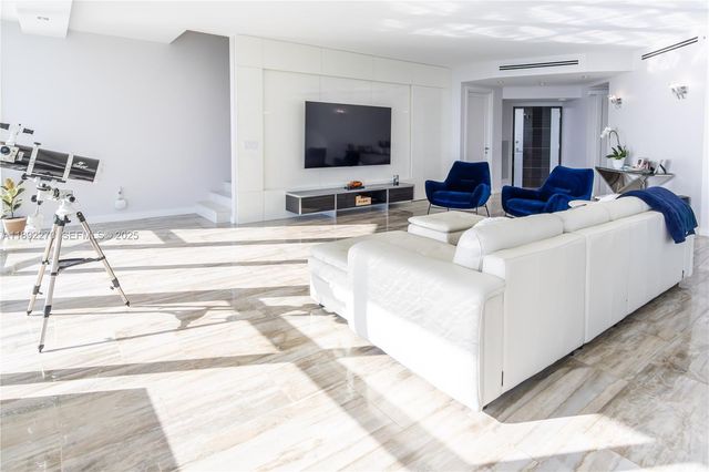 16425 Collins Avenue OS16A, Sunny Isles Beach, FL 33160