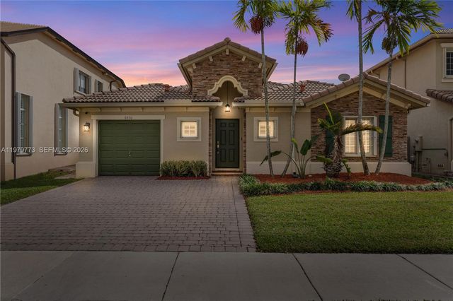 8820 SW 223rd Ter, Cutler Bay, FL 33190