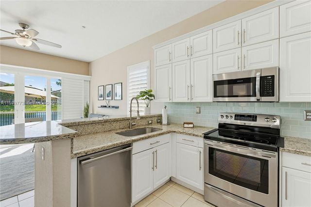 8820 SW 223rd Ter, Cutler Bay, FL 33190