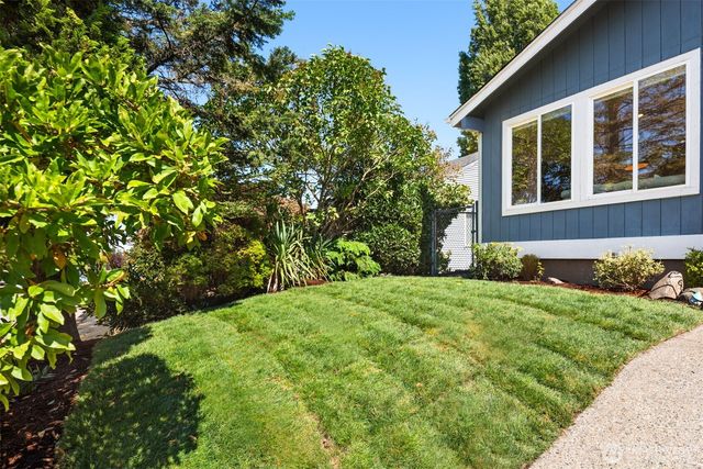 8148 16th Avenue SW, Seattle, WA 98106