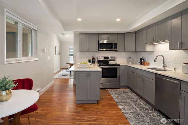8148 16th Avenue SW, Seattle, WA 98106