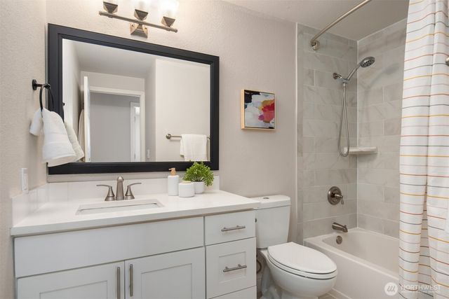 8148 16th Avenue SW, Seattle, WA 98106