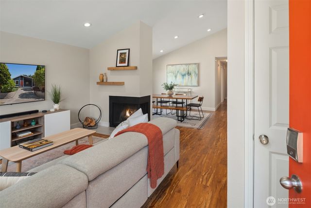 8148 16th Avenue SW, Seattle, WA 98106