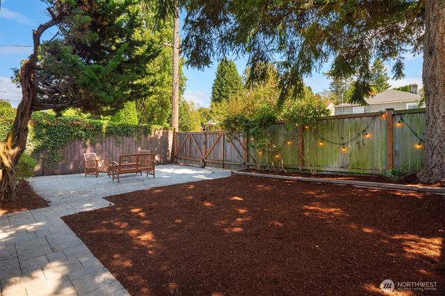 8148 16th Avenue SW, Seattle, WA 98106