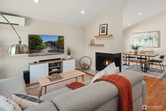 8148 16th Avenue SW, Seattle, WA 98106