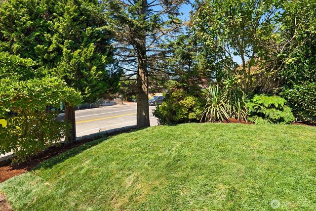 8148 16th Avenue SW, Seattle, WA 98106