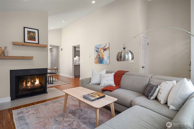 8148 16th Avenue SW, Seattle, WA 98106