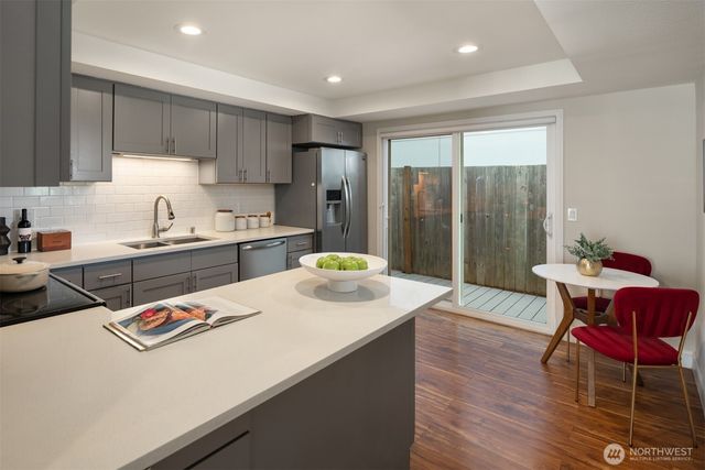 8148 16th Avenue SW, Seattle, WA 98106