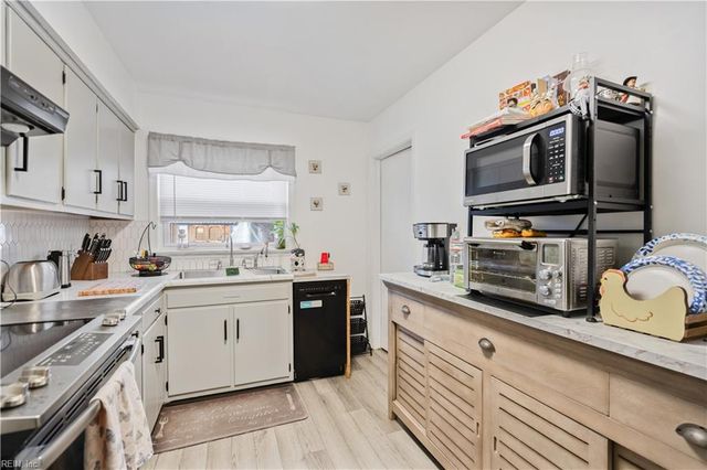 3724 Linnet LN, Portsmouth, VA 23703