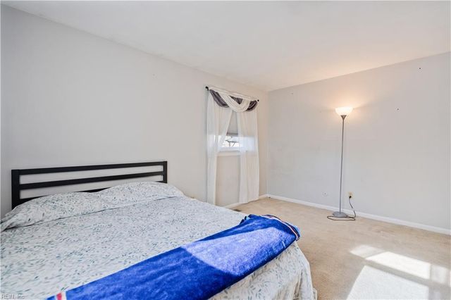 3724 Linnet LN, Portsmouth, VA 23703