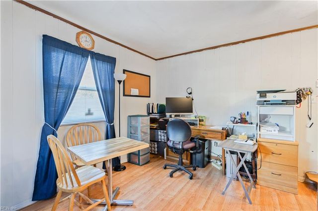 3724 Linnet LN, Portsmouth, VA 23703