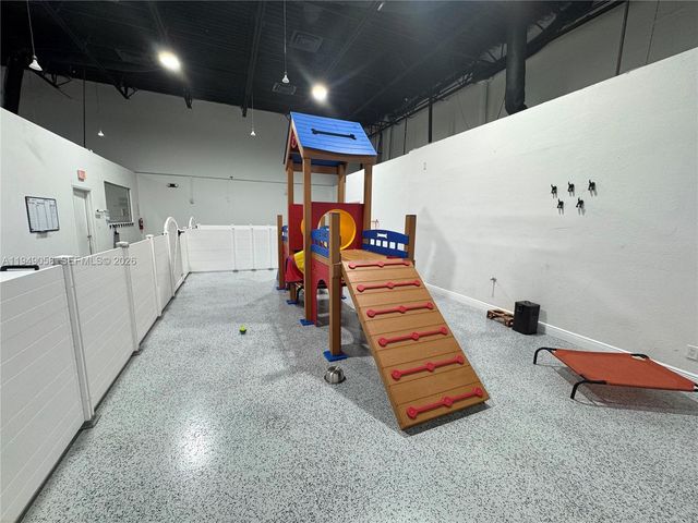 8347 NW 36th St, Doral, FL 33166