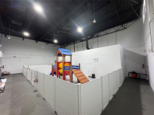 8347 NW 36th St, Doral, FL 33166