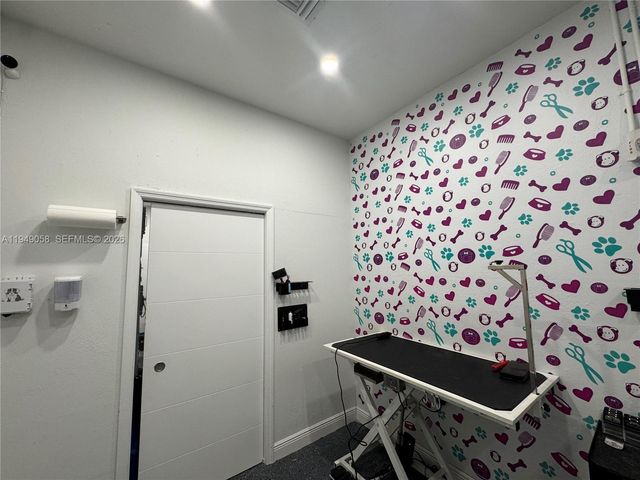 8347 NW 36th St, Doral, FL 33166