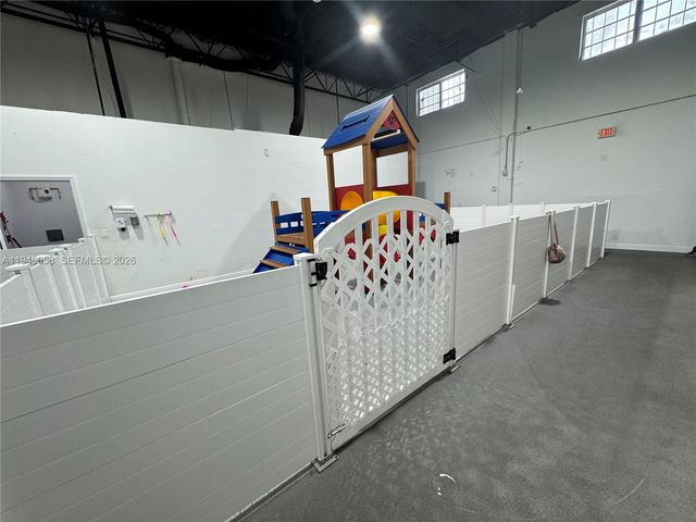 8347 NW 36th St, Doral, FL 33166