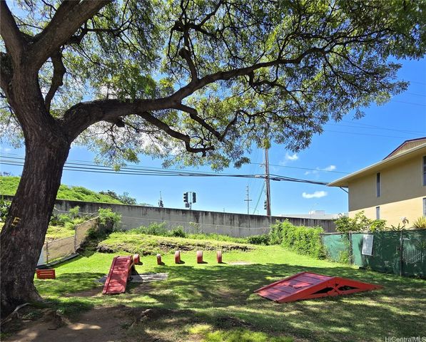 3215 Ala Ilima Street 12, Honolulu, HI 96818