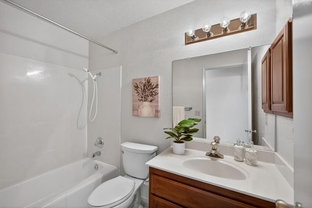 7649 El Modena Ave, Elverta, CA 95626