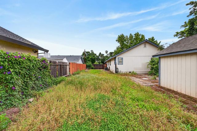 7649 El Modena Ave, Elverta, CA 95626