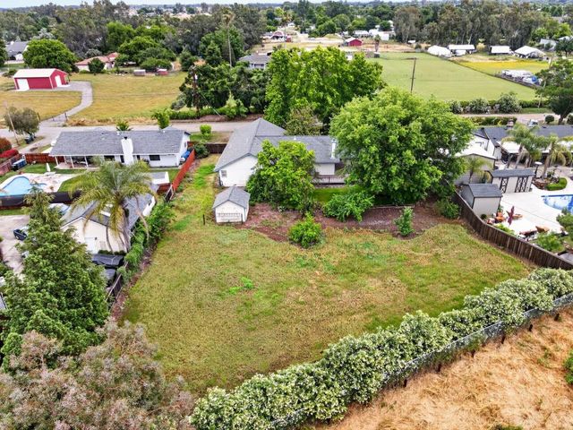 7649 El Modena Ave, Elverta, CA 95626