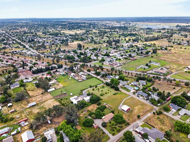 7649 El Modena Ave, Elverta, CA 95626