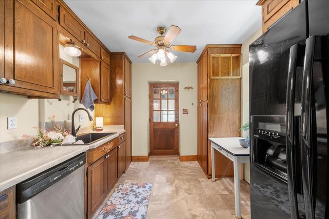 1718 17th AVENUE, Grafton, WI 53024