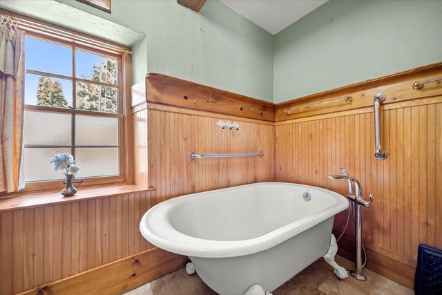 1718 17th AVENUE, Grafton, WI 53024