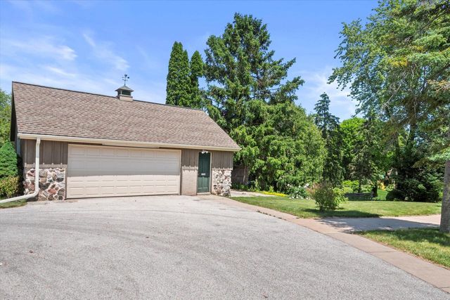 1718 17th AVENUE, Grafton, WI 53024