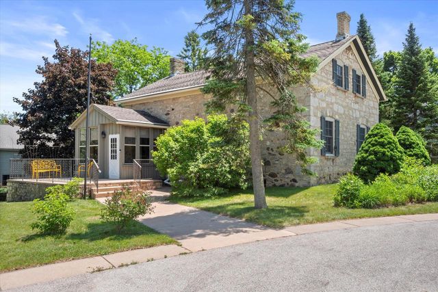 1718 17th AVENUE, Grafton, WI 53024