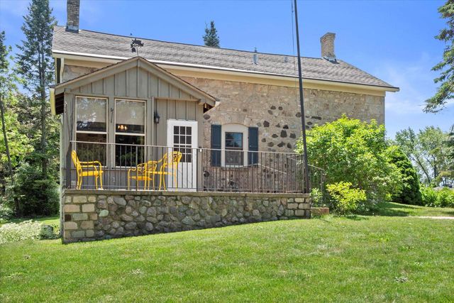 1718 17th AVENUE, Grafton, WI 53024