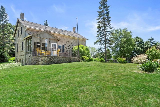 1718 17th AVENUE, Grafton, WI 53024