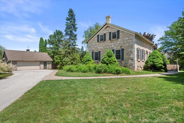 1718 17th AVENUE, Grafton, WI 53024
