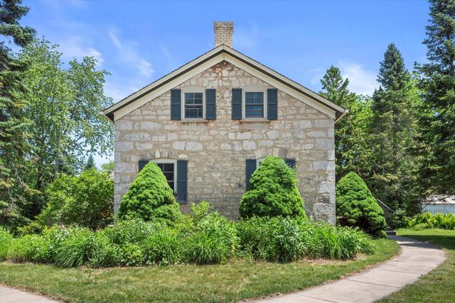 1718 17th AVENUE, Grafton, WI 53024