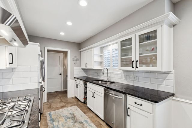 1302 Cheyenne Drive, Richardson, TX 75080