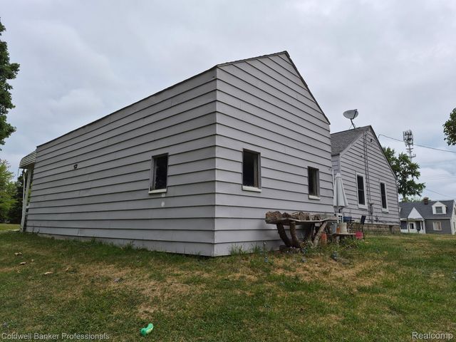 3384 Swartz Street, Flint Charter Township, MI 48507