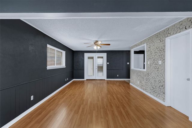 5426 Winton Street, Dallas, TX 75206