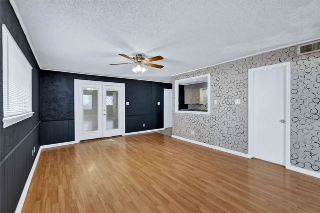 5426 Winton Street, Dallas, TX 75206