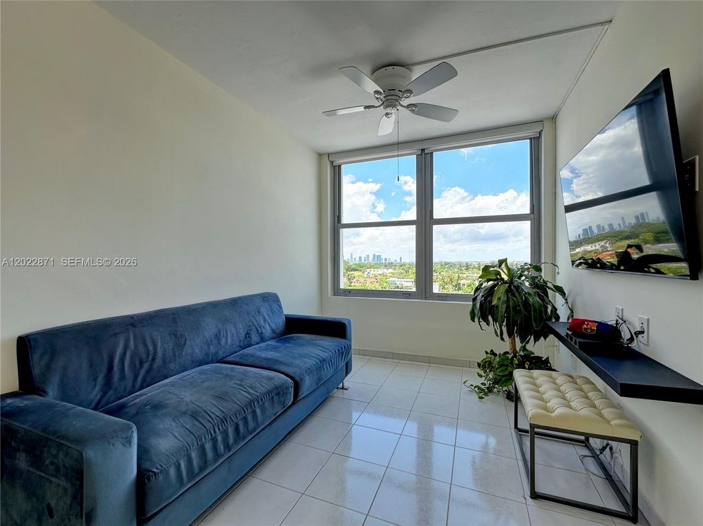 2899 Collins Ave 1042, Miami Beach, FL 33140
