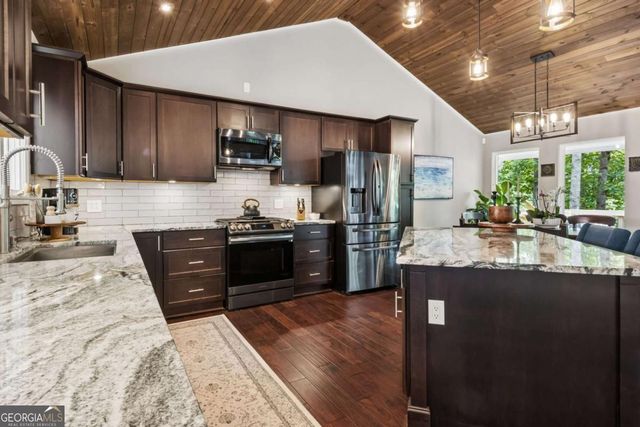 3452 Point View Circle, Gainesville, GA 30506