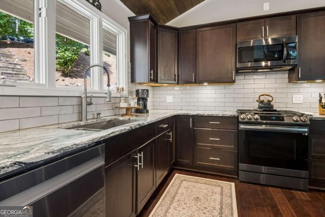 3452 Point View Circle, Gainesville, GA 30506