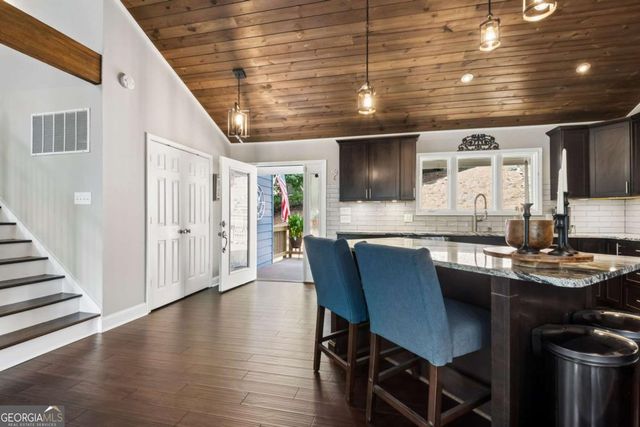 3452 Point View Circle, Gainesville, GA 30506