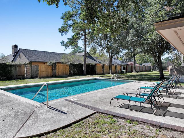 220 Summerwood Street, Beaumont, TX 77706