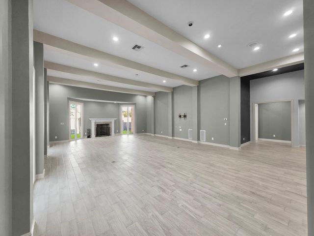 220 Summerwood Street, Beaumont, TX 77706