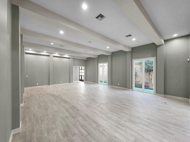 220 Summerwood Street, Beaumont, TX 77706