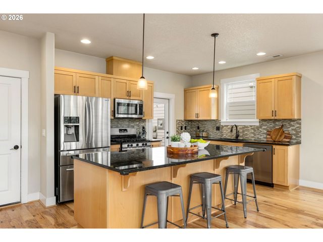 14780 Nw HYDRANGEA Ct, Portland, OR 97229