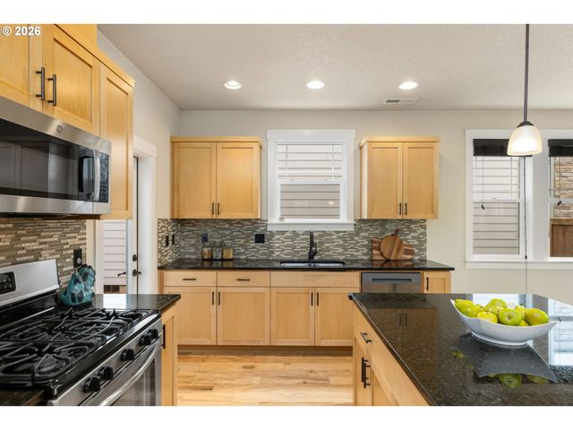 14780 Nw HYDRANGEA Ct, Portland, OR 97229