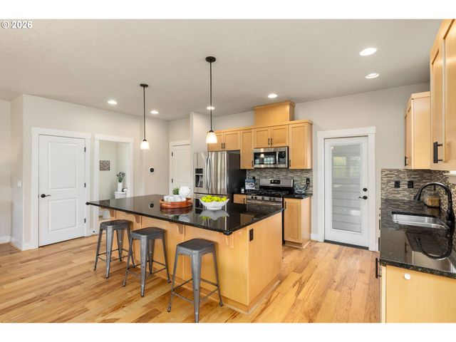 14780 Nw HYDRANGEA Ct, Portland, OR 97229