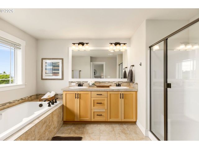 14780 Nw HYDRANGEA Ct, Portland, OR 97229