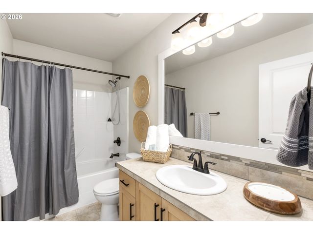 14780 Nw HYDRANGEA Ct, Portland, OR 97229